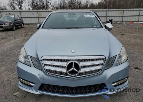 2013 Mercedes-Benz E 350 z USA, uszkodzony, nr VIN WDDHF5KB9DA667149